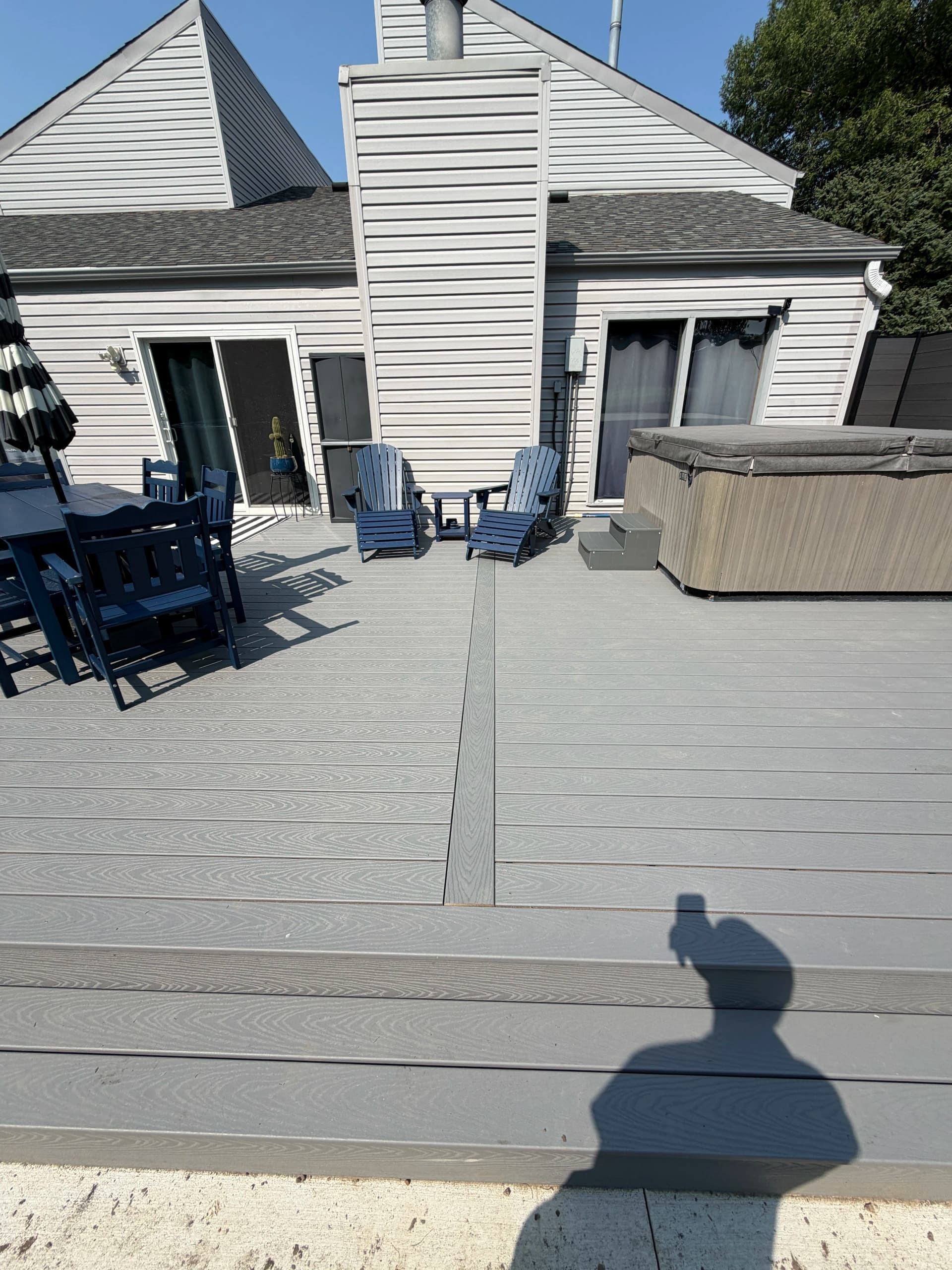 Gallery photos for Worn-Out Deck Gets a Full Rebuild with Trex Composite and Privacy Walls: Image #9