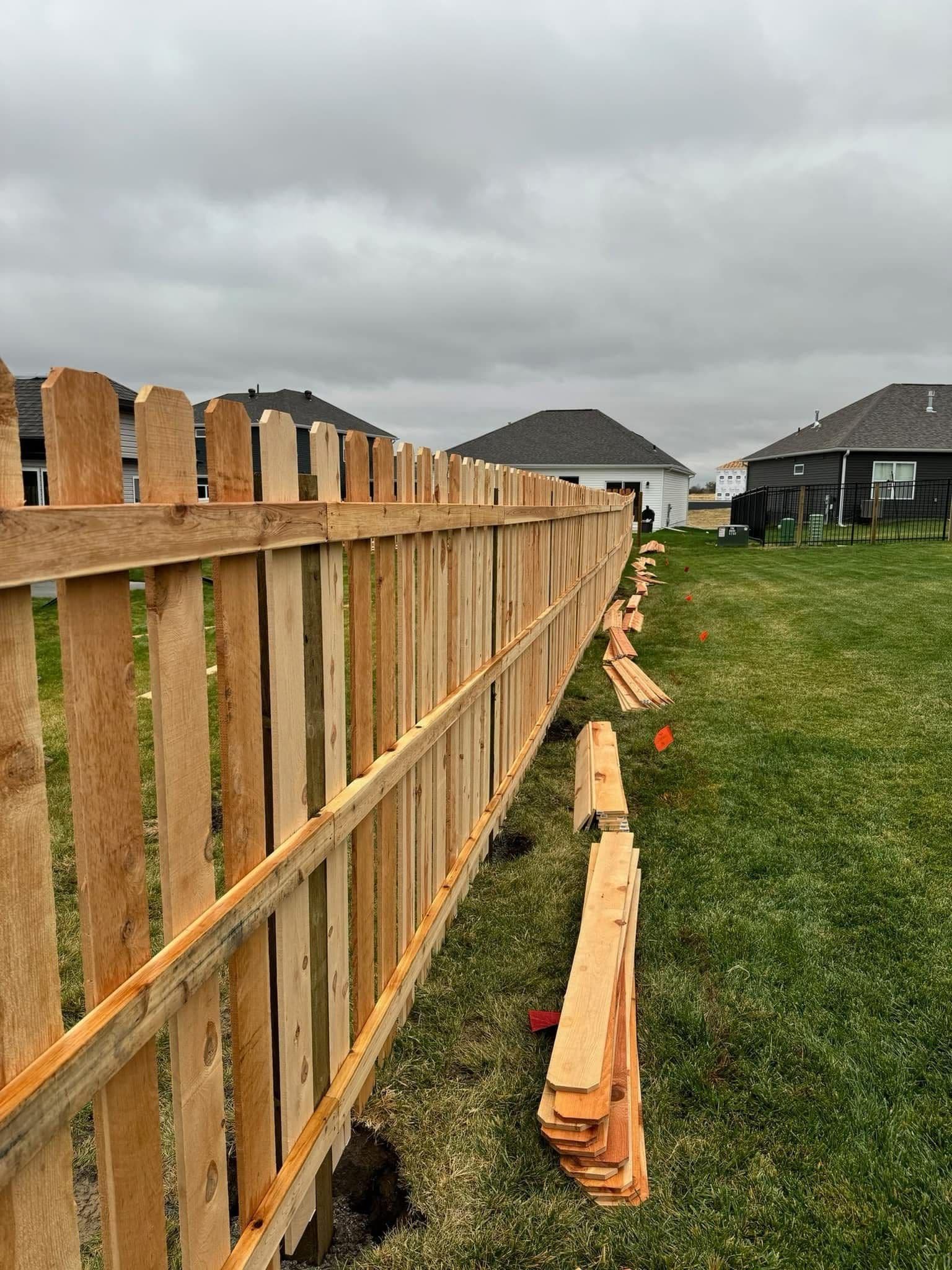 Gallery photos for Storm-Damaged Fence Rebuilt With Shadowbox Style Wood Fence: Image #5