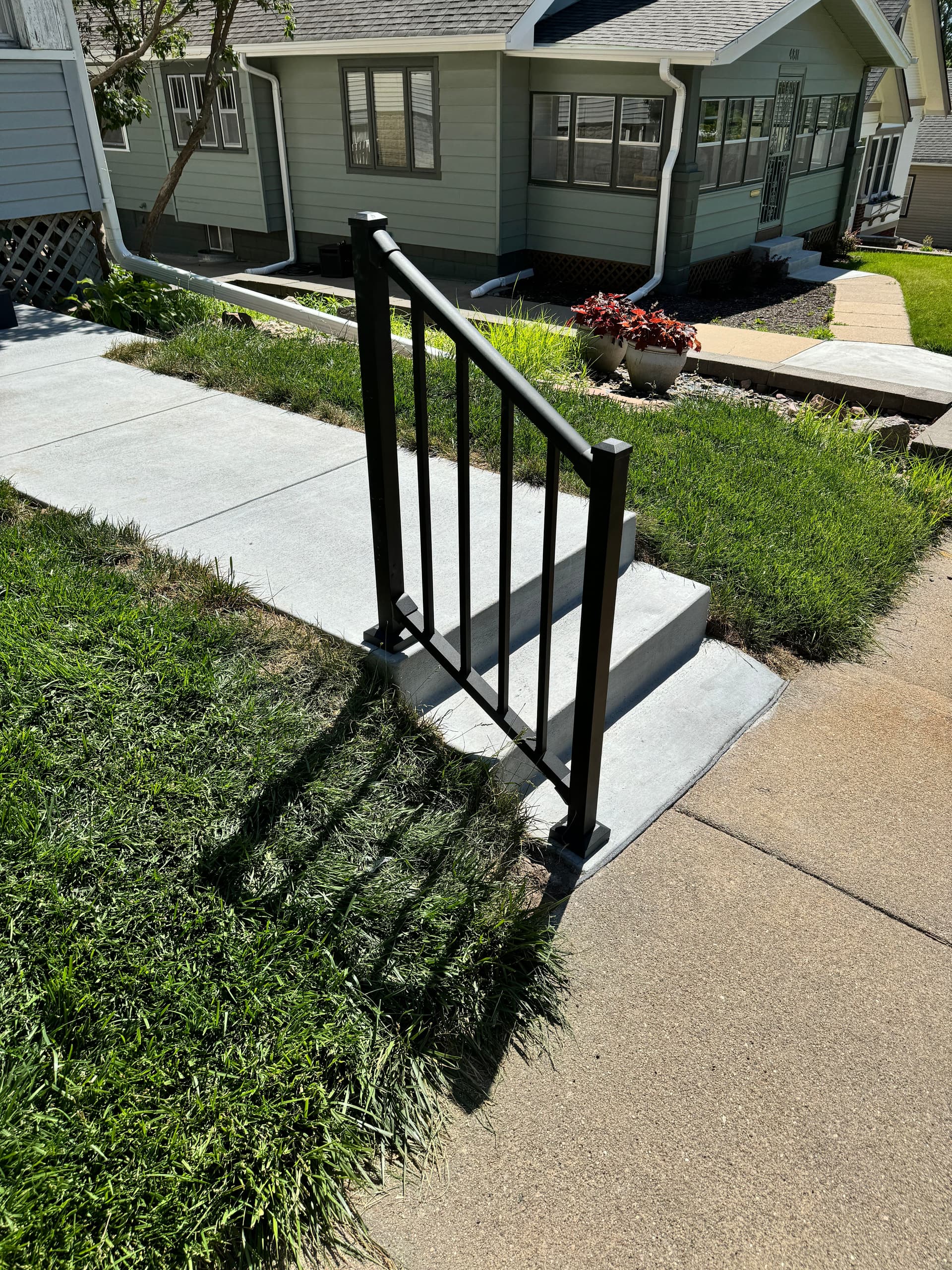 Gallery photos for Composite Stair Build with Westbury Aluminum Railing on a Front Entry: Image #8