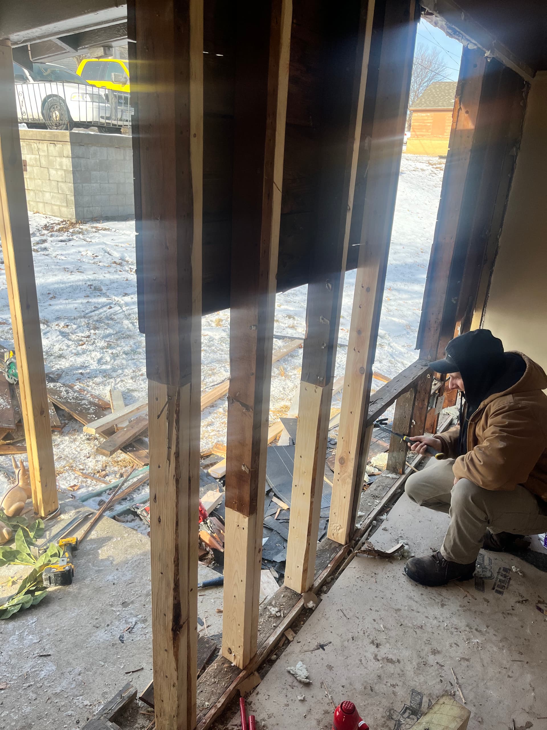 Gallery photos for Full Structural Repair and Board-Up After Home Takes a Hard Hit: Image #4