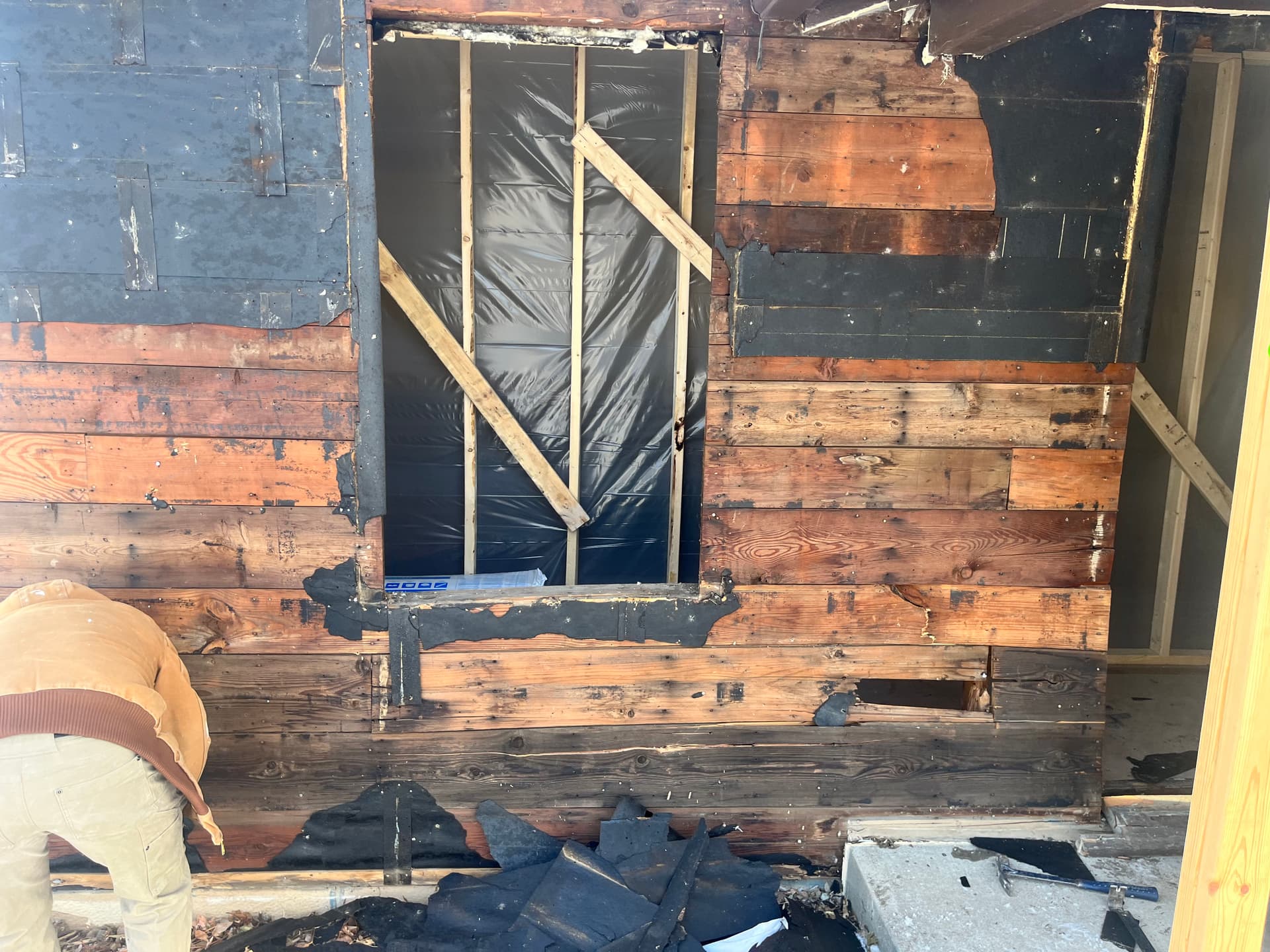 Gallery photos for Full Structural Repair and Board-Up After Home Takes a Hard Hit: Image #2