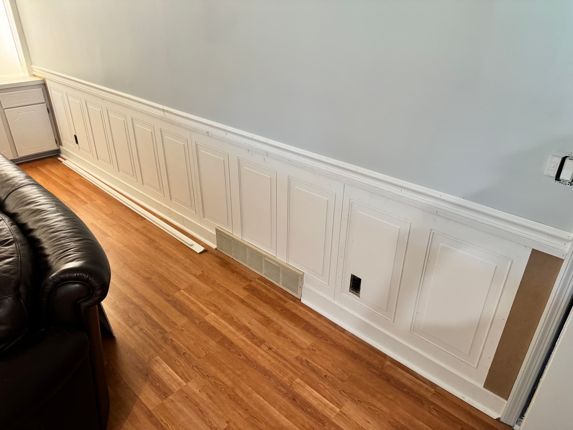 Gallery photos for Living Room Wainscoting That Takes a Plain Wall to Polished: Image #1