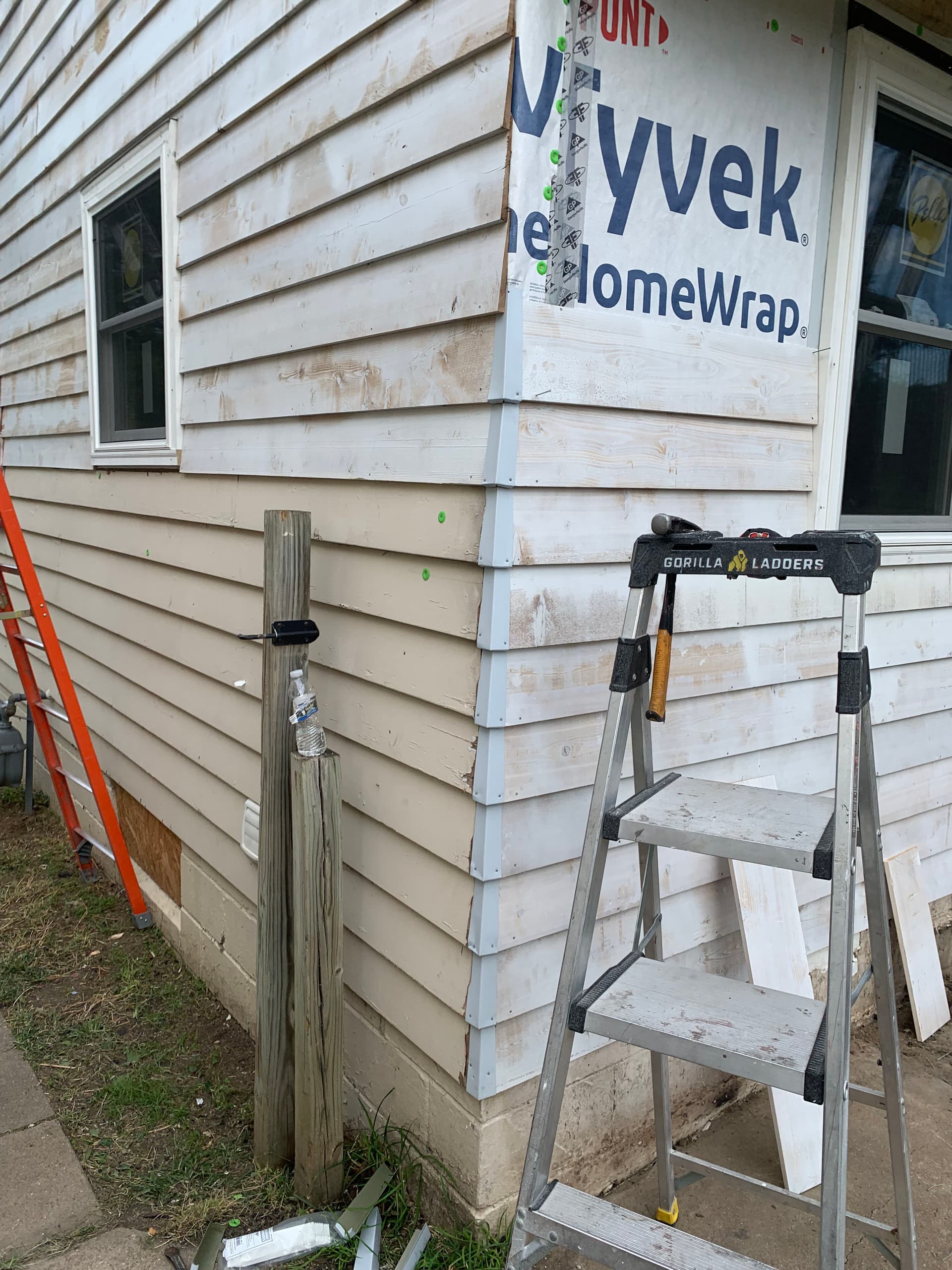 Gallery photos for Full Fire Damage Repair Framing Siding and Soffit Rebuild: Image #4