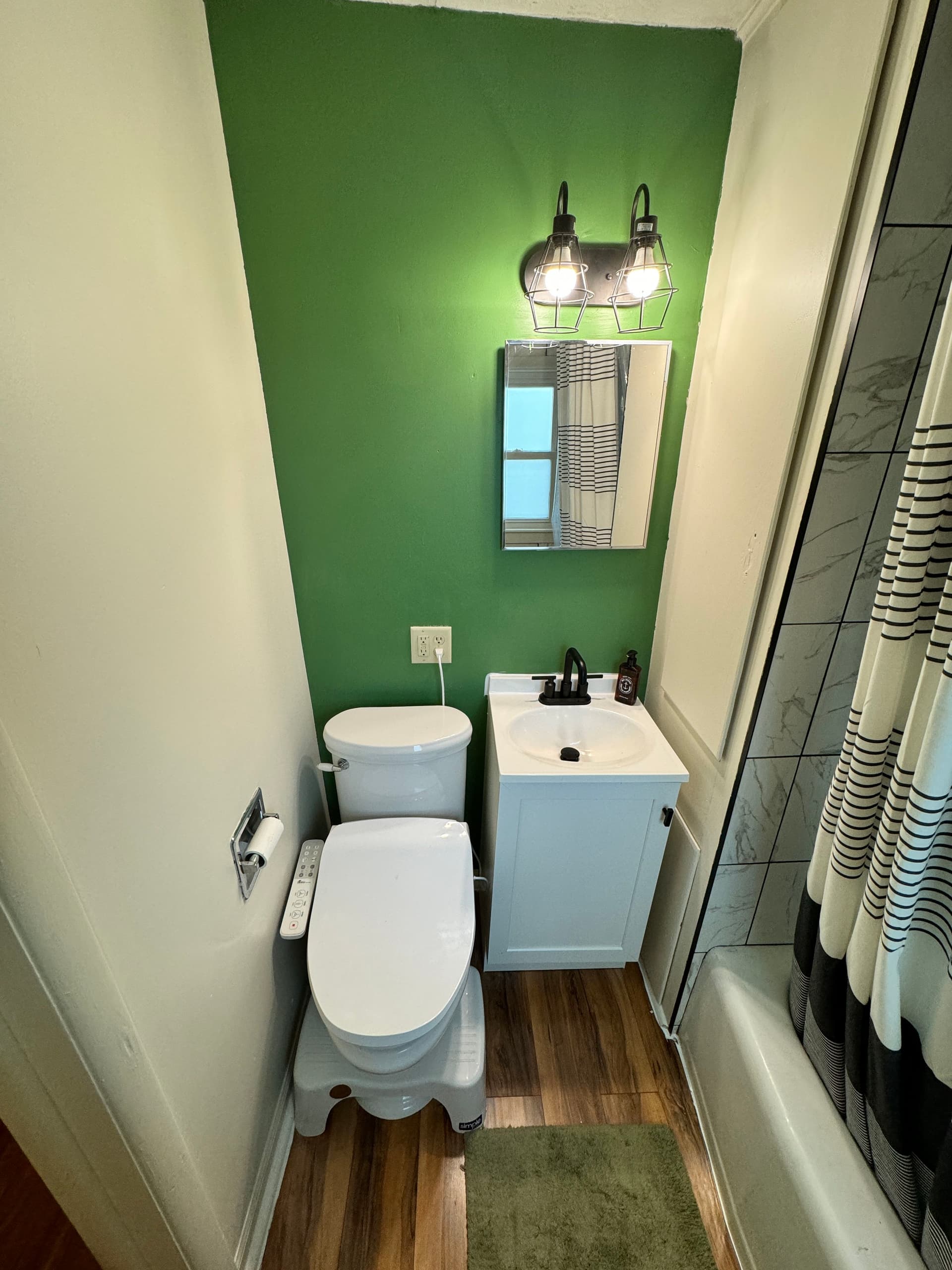 Gallery photos for Full Bathroom Tear-Out and Rebuild on an Older Home: Image #7