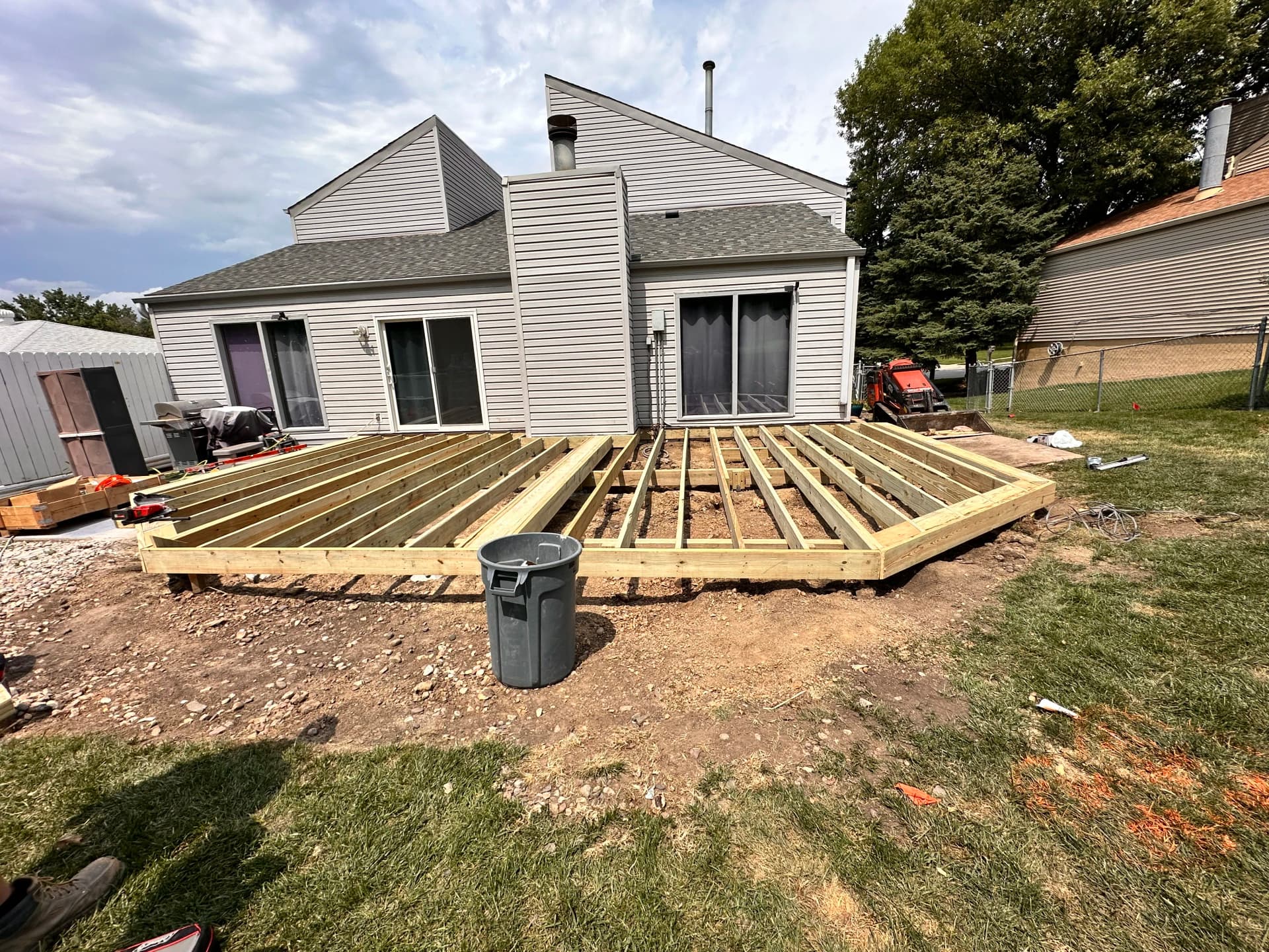 Gallery photos for Worn-Out Deck Gets a Full Rebuild with Trex Composite and Privacy Walls: Image #2