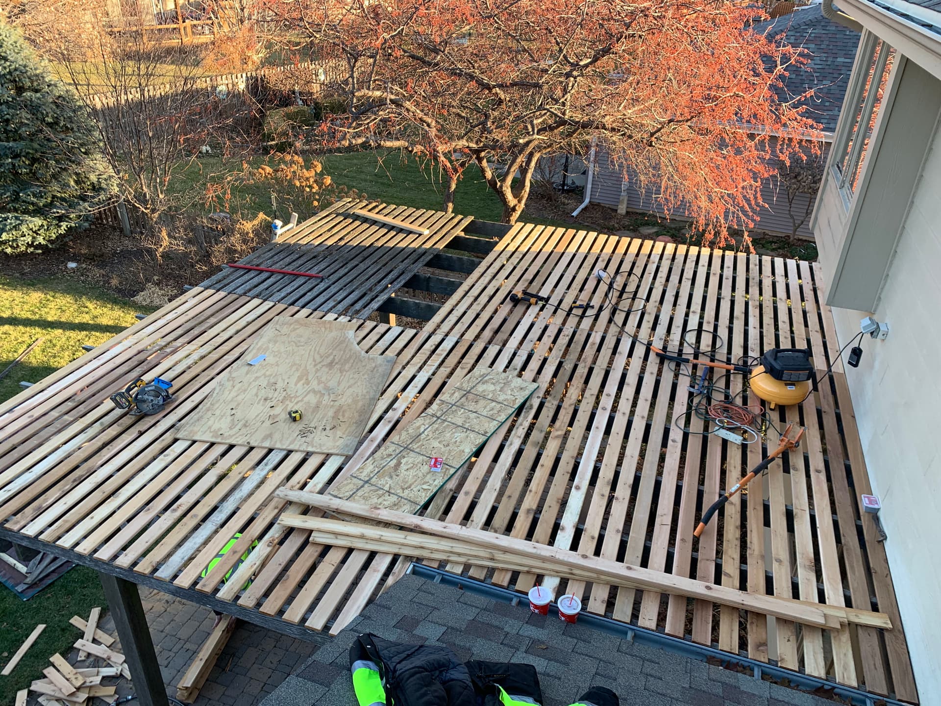 Gallery photos for Pergola Slat Replacement and Frame Reinforcement Done Right: Image #3