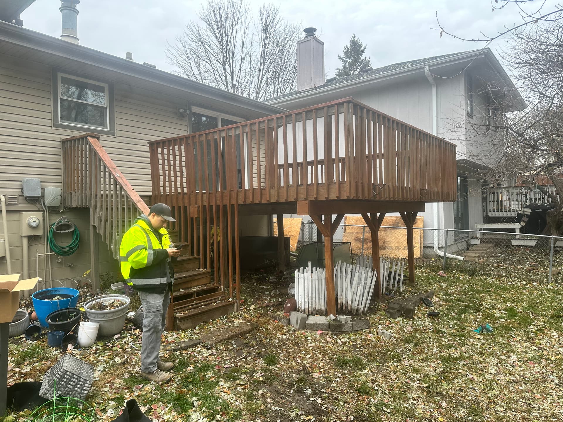 Gallery photos for Old Wood Deck Gets a Full Composite Trex Upgrade: Image #9