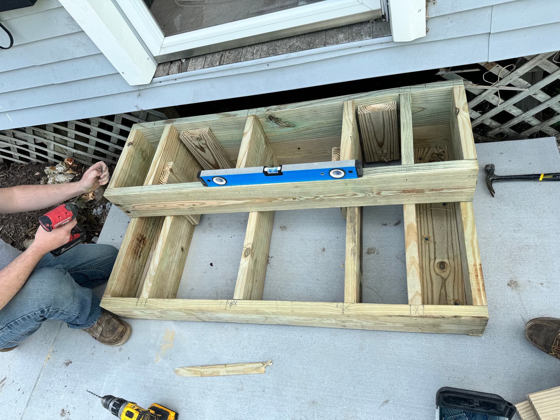 Gallery photos for Composite Stair Build with Westbury Aluminum Railing on a Front Entry: Image #5