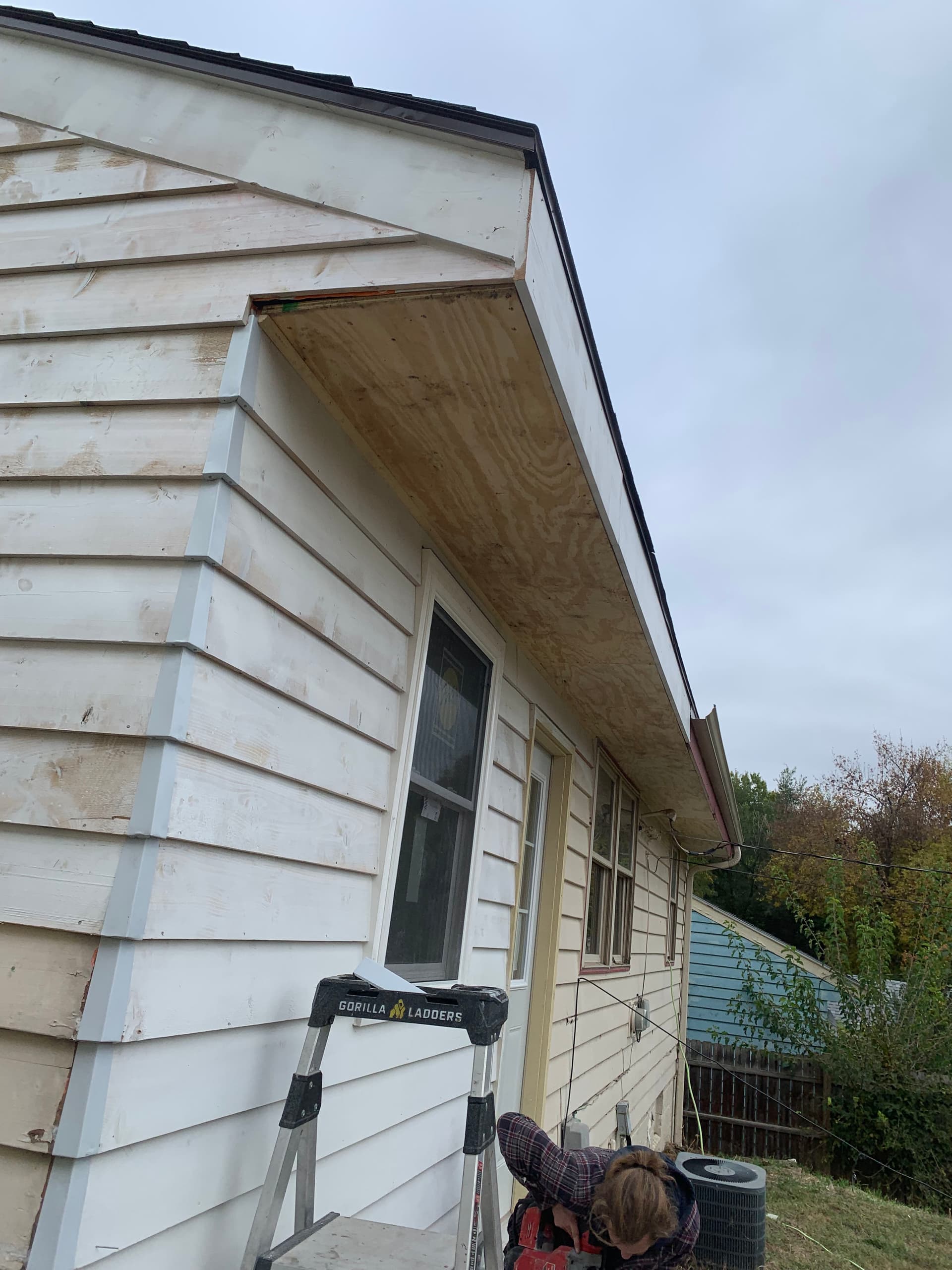 Gallery photos for Full Fire Damage Repair Framing Siding and Soffit Rebuild: Image #7