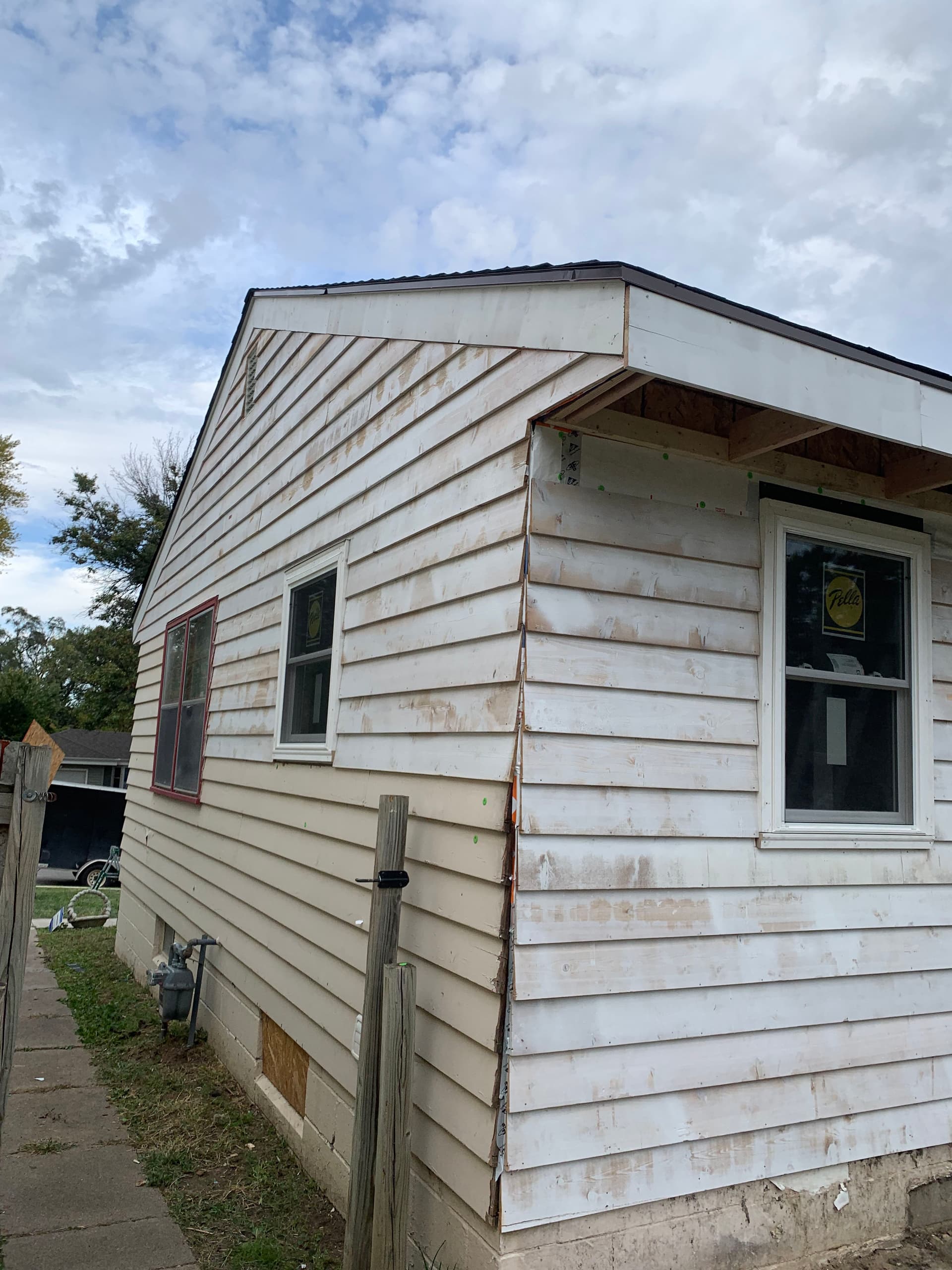 Gallery photos for Full Fire Damage Repair Framing Siding and Soffit Rebuild: Image #5