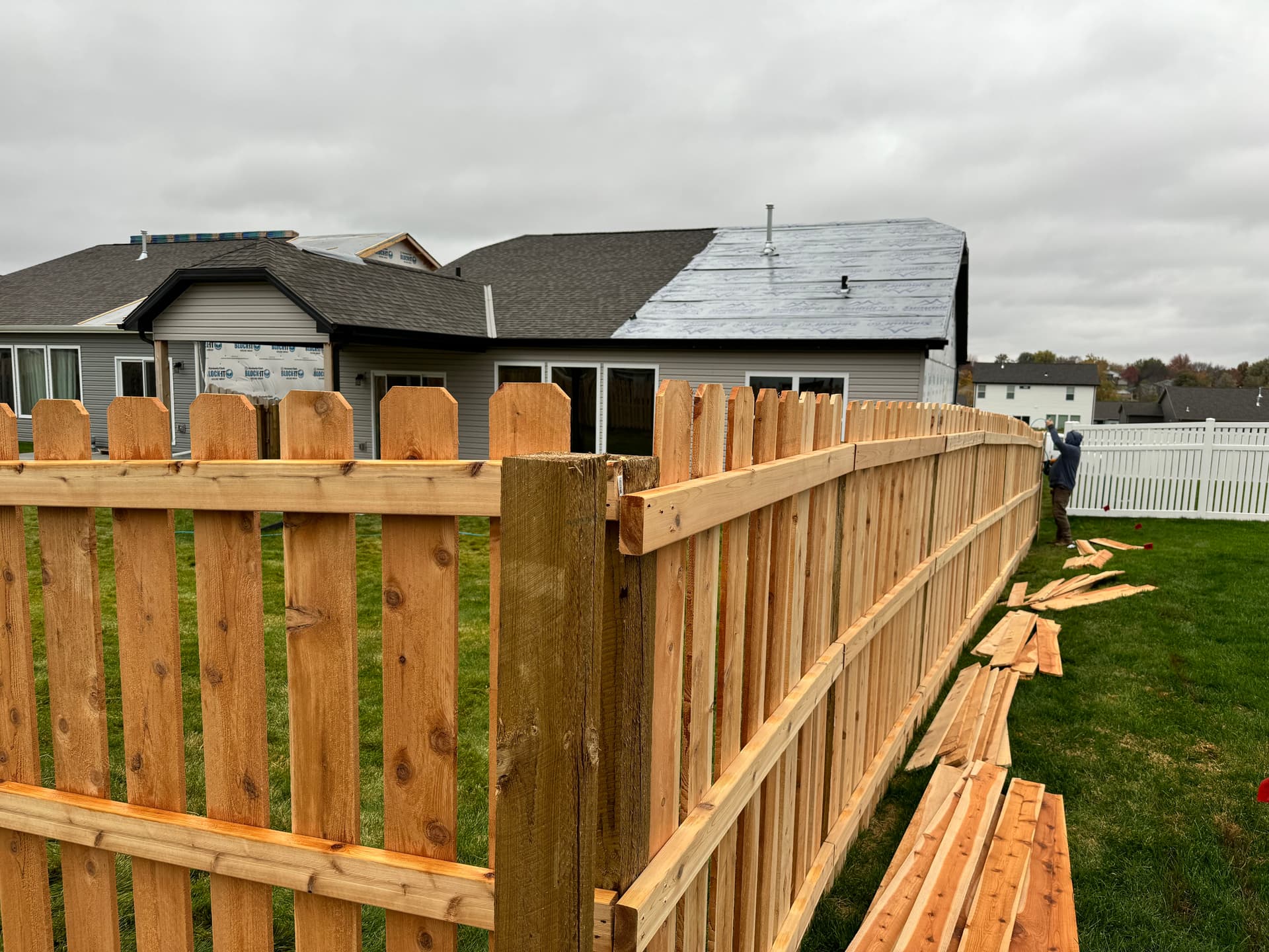 Gallery photos for Storm-Damaged Fence Rebuilt With Shadowbox Style Wood Fence: Image #8