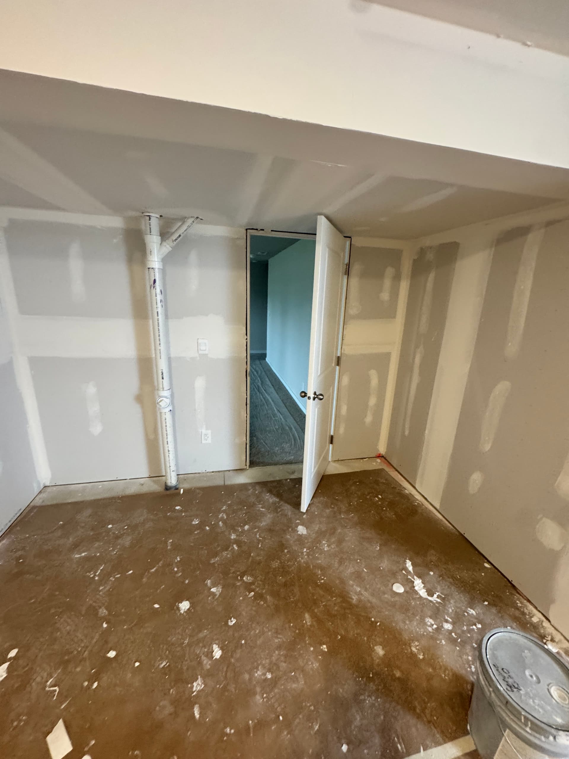 Gallery photos for Unfinished Basement Turned Into a Legal Bedroom - Start to Finish: Image #3