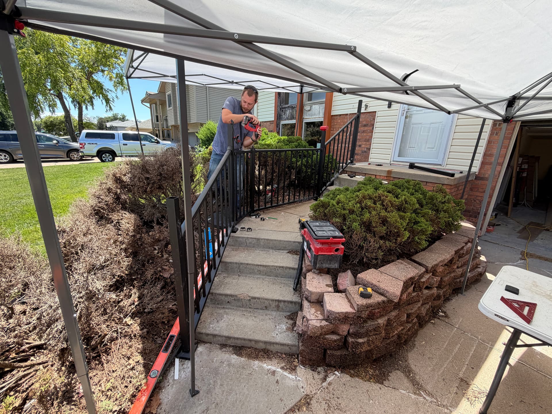 Gallery photos for Rusted Front Entry Railing Replaced With Westbury Aluminum: Image #6